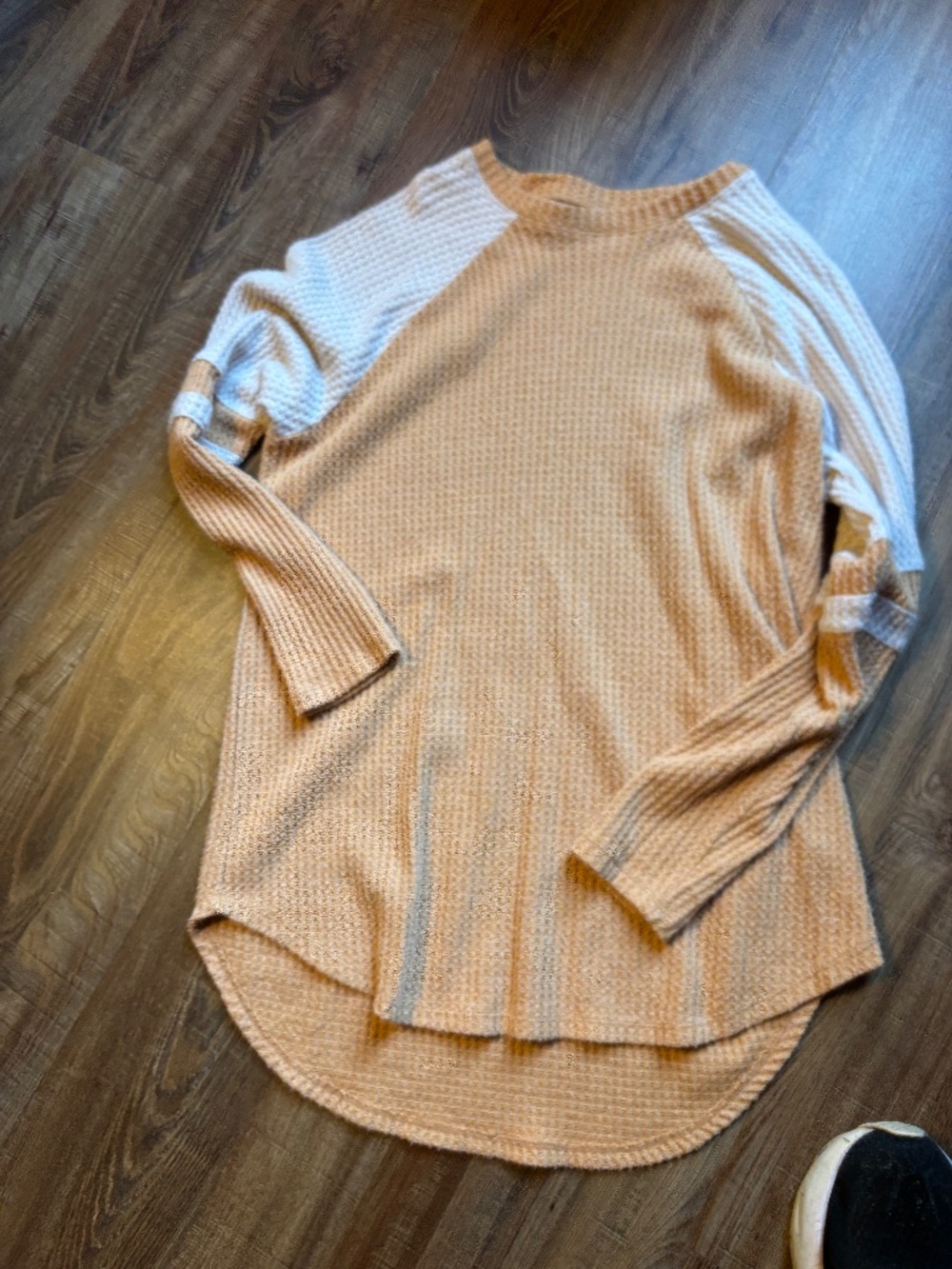 American Eagle Long Sleeve Waffle T shirt Mustard yellow Medium